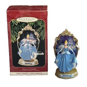 HALLMARK Keepsake Ornament 1997 Walt Disney CINDERELLA Enchanted Memories in box